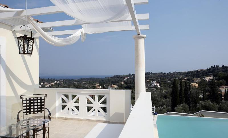 Castello Di Vista Hotell Ypsos Eksteriør bilde