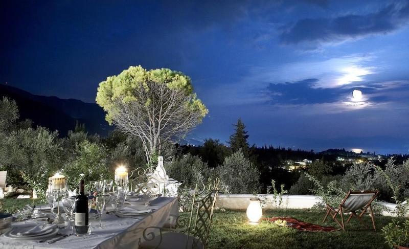 Castello Di Vista Hotell Ypsos Eksteriør bilde