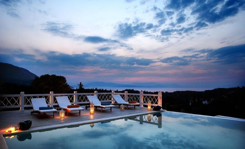 Castello Di Vista Hotell Ypsos Eksteriør bilde